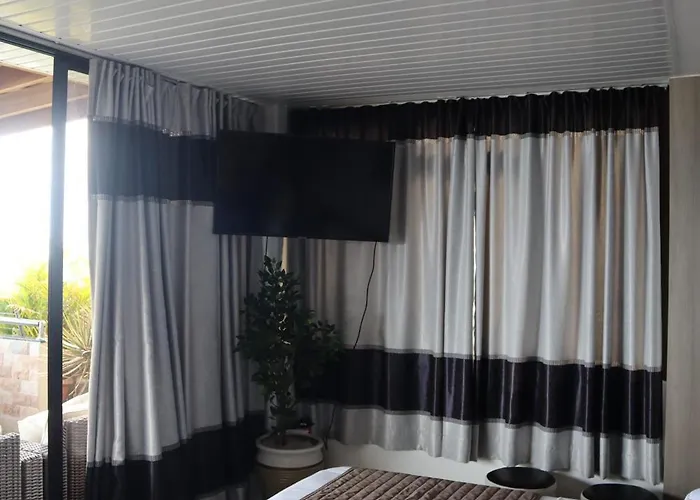 180 Degrees Self-catering 4* Victoria